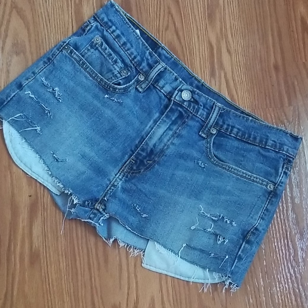 Levi's Cutoffs distressed shorts 31